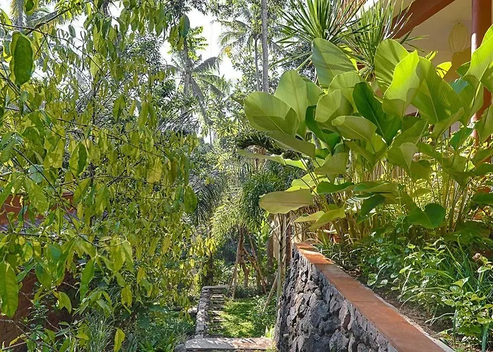 Shanti Toya Ashram 2* Mambat